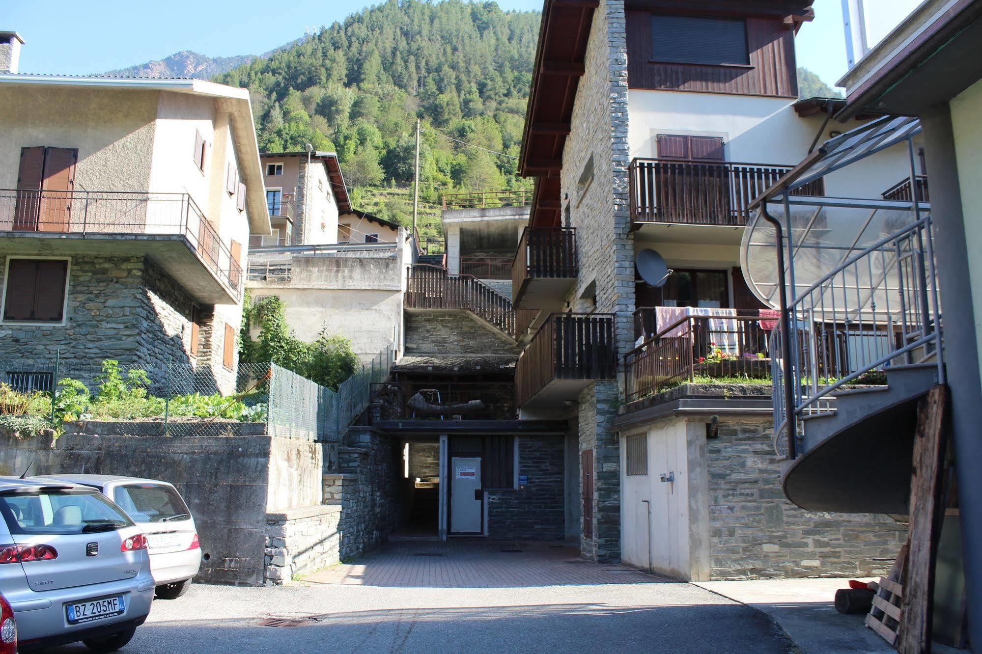Lanterna Apartments Chiesa in Valmalenco Dış mekan fotoğraf