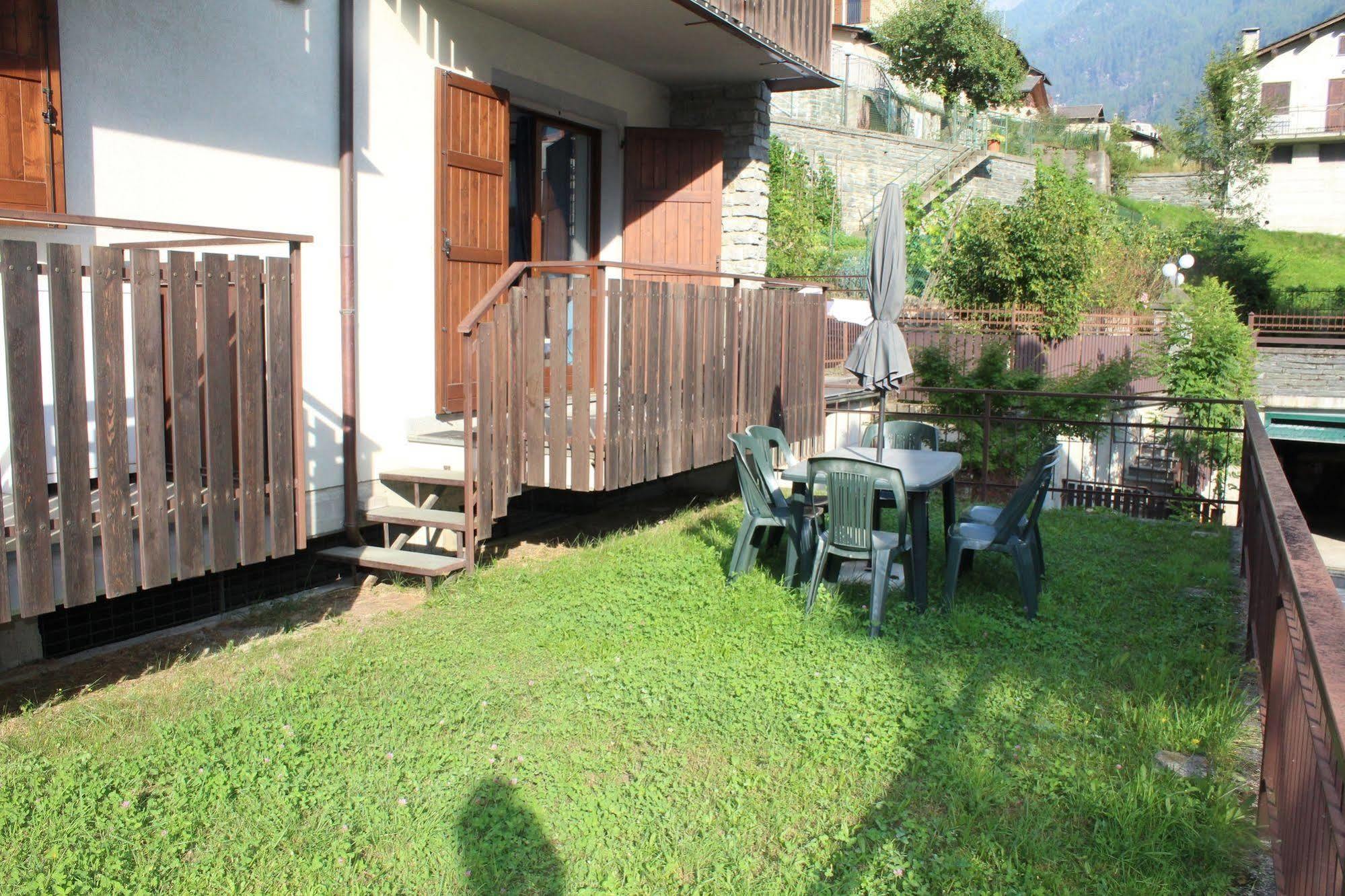 Lanterna Apartments Chiesa in Valmalenco Dış mekan fotoğraf